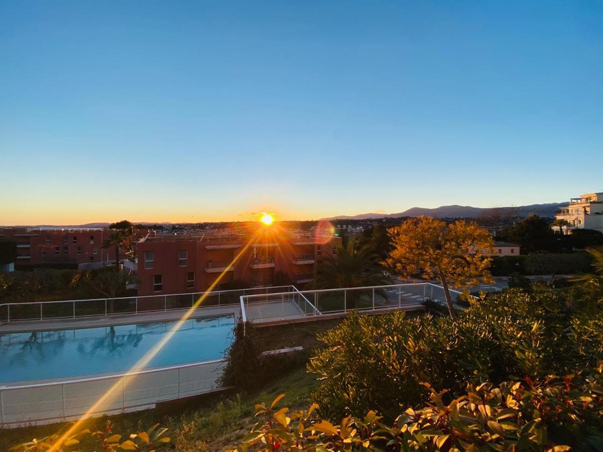 Luxury Flat Panoramic View - Swimming Pool - Parking - Terrace * Nice